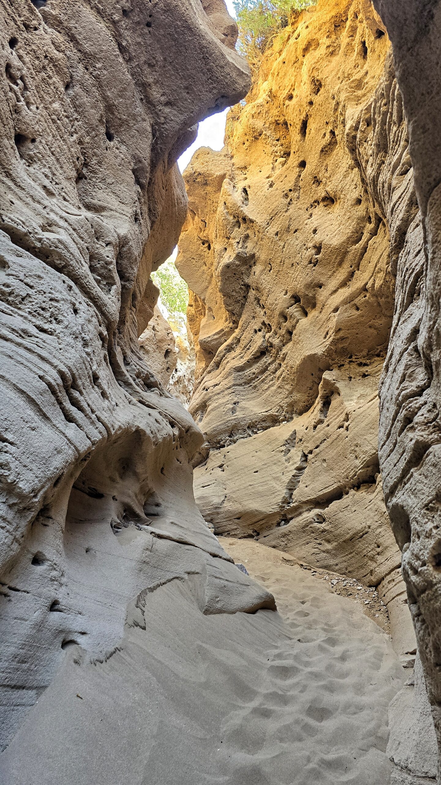 formacje sklane w wąwozie Timlalin